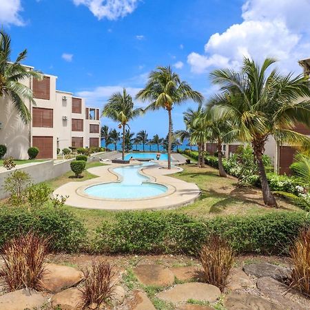 Pierre Bleue Beachfront Villa Flic en Flac Экстерьер фото